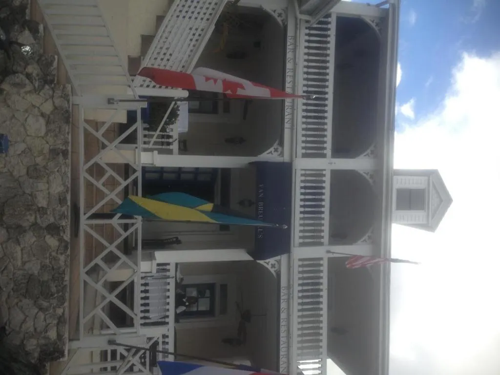 Grand Central Hotel Nassau 2*,  Bahamy